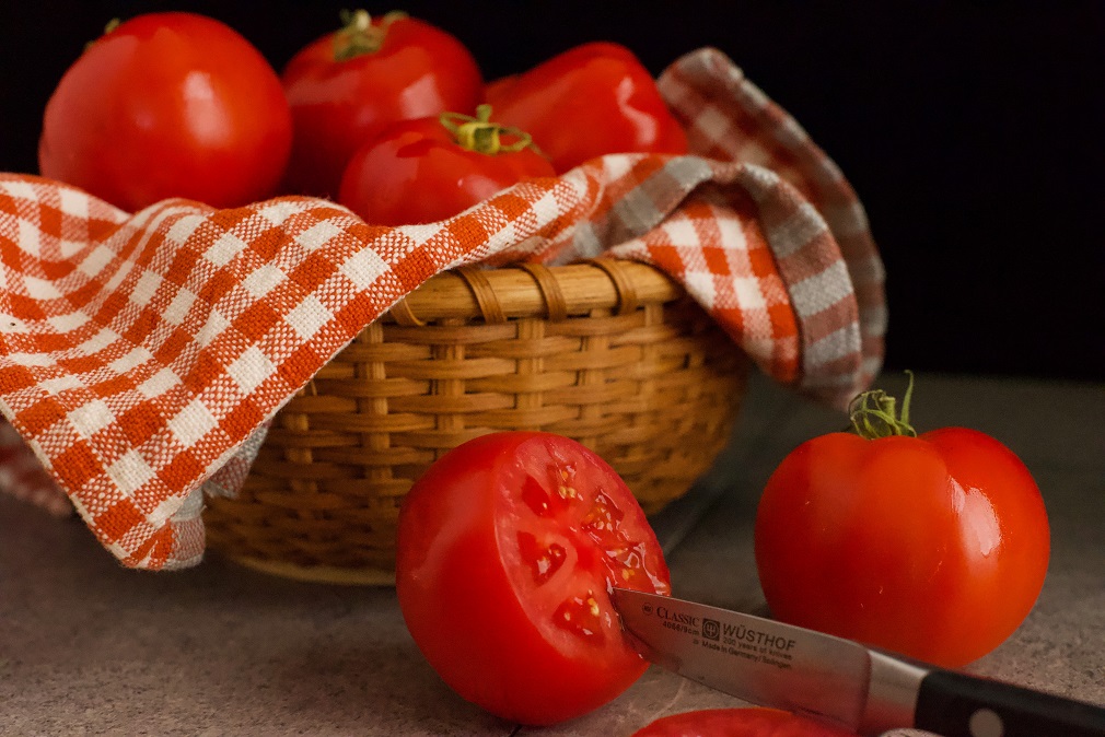 Cena paradajza ide na 200 dinara (5)