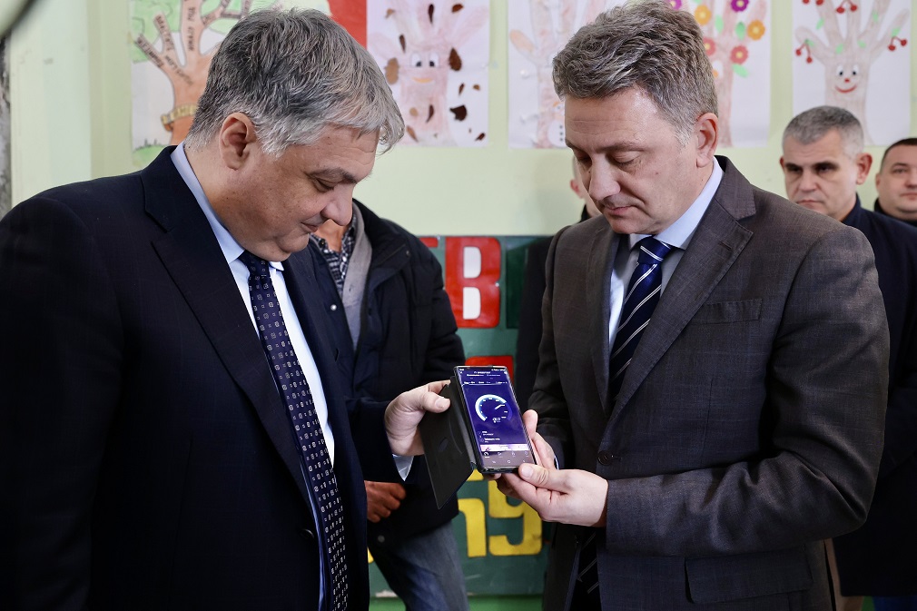 Svako selo u Srbiji će imati brzi internet (3)