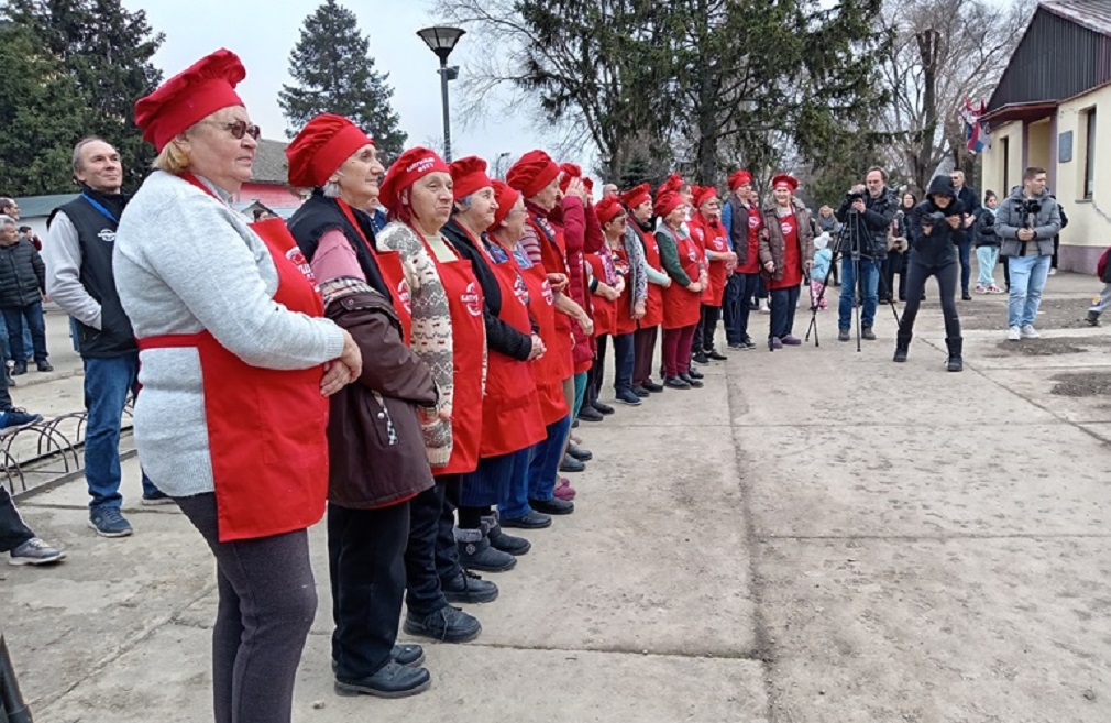 Kapušnjik fest u Kucuri ponovo okupio brojne učesnike i posetioce (4)