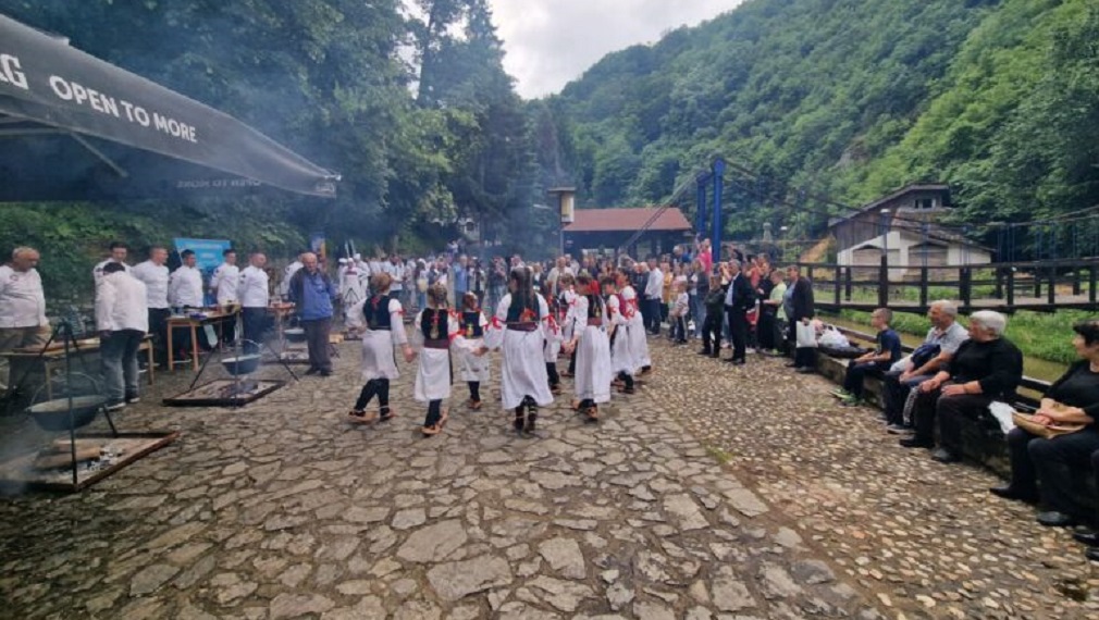 U kanjonu reke Vučjanke održani prvi Dani leskovačkih brendova (1)