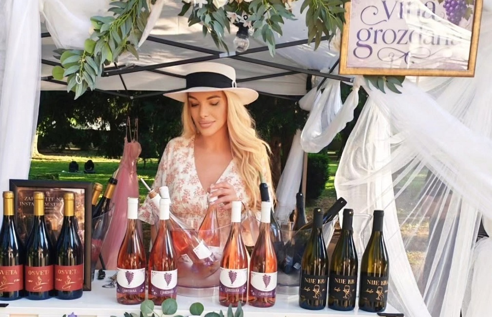 Vino fest okupio vinare i ljubitelje vina u Vršcu (1)